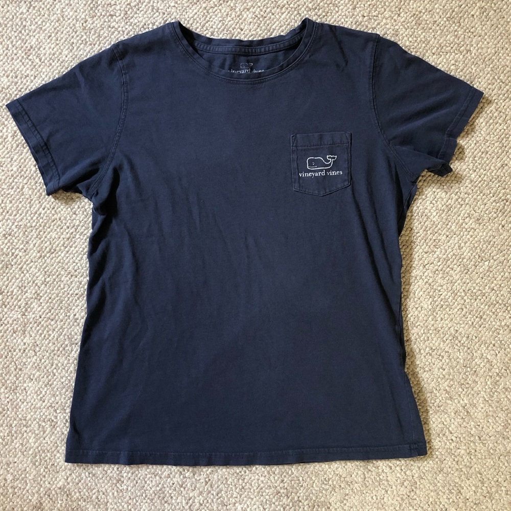 Vineyard Vines Men’s Vintage Whale Short-Sleeve Pocket Tee